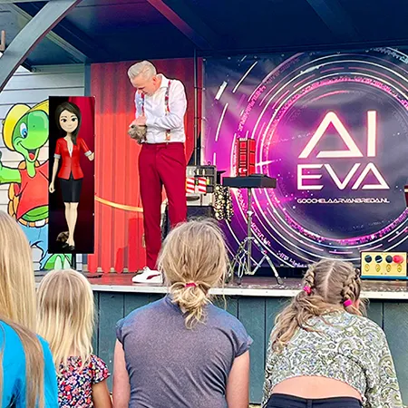 AI-avatar Eva introduceert hondje Charlie tijdens de magische show van Jan Smulders op een vakantiepark van Molecaten.
